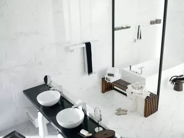 Настенная плитка Marmol Carrara Blanco 33.3x100 от Porcelanosa (Испания)