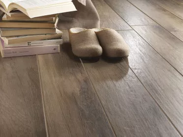 Керамогранит Treverkmood Faggio MLNM 15x90 от Marazzi Italy (Италия)