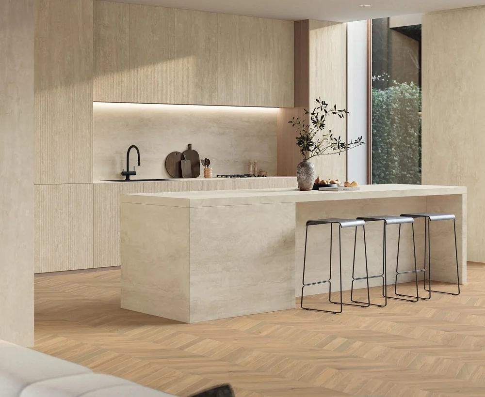 Marvel T | Navona White - Navona White Line - Log Icon Oak
